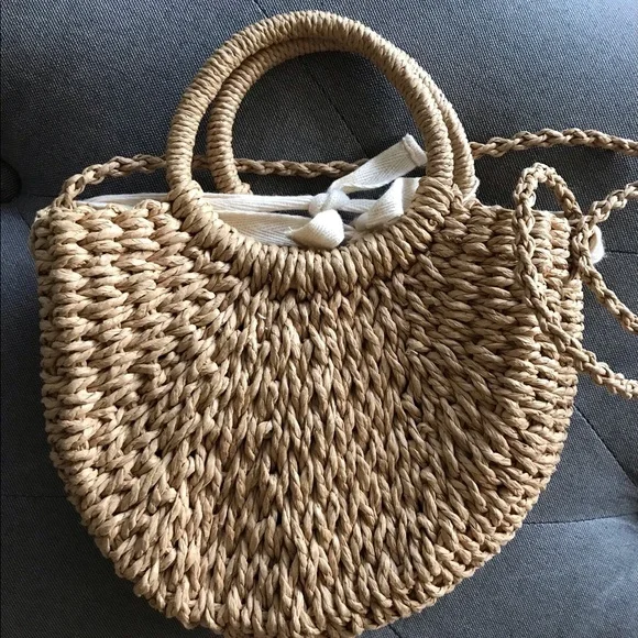 zara rattan and faux fur bag. - Picture 2 of 2